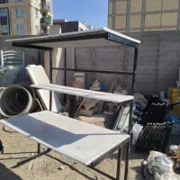 قفسه و میز کار