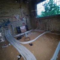 نشت یابی/تعمیرات لوله کشی/تشخیص ترکیدی لوله/صدرا|خدمات پیشه و مهارت|صدرا-فارس, فاز ۱|دیوار