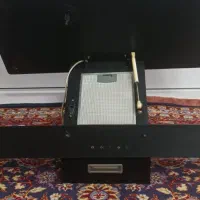 هود در حد|هود|عنبران, |دیوار