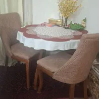 میز دونفره بسیار تمیز|میز و صندلی غذاخوری|ورامین, ورامین|دیوار