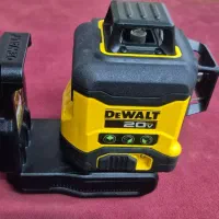 دیوالت تراز لیزری ۳ بعدی