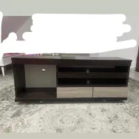 میز تلویزیون چوبی قهوهی دارای دو کشو