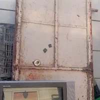 درب اهنی و پنجره