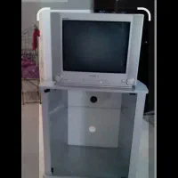 تلویزیون و میز