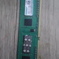 قطعه رم ۲ گیگ گرافیک ۱گیگ هر دو DDR3  ویک سی پی یو