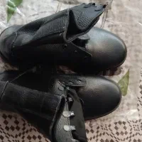 لباس نظامی،پوتین،لباس ورزشی،کفش چرم