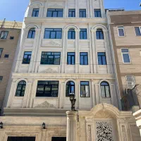 ۴ طبقه یکجا با فاصله ۵ دقیقه‌ پیاده تا حرم مطهر