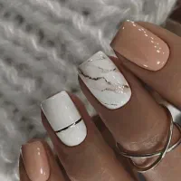آموزش تخصصی ناخن ومژه فقط1800.خدمات کاشت ناخن ومژه