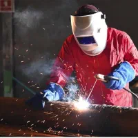 جوشکاری سیار قیمت منماسب سراسر شیراز  آقای جوشکار|خدمات پیشه و مهارت|شیراز, شهرک رضوان|دیوار