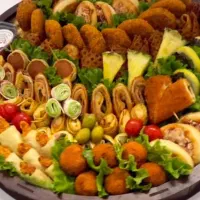 سفارش فینگر فود. سینی مزه
