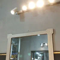 ایینه دیواری