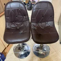 دو عدد صندلی