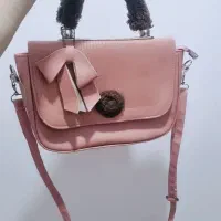 کیف صورتی.|کیف، کفش، کمربند|سهند, |دیوار