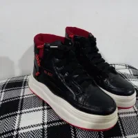 کفش|کیف، کفش، کمربند|سقز, |دیوار