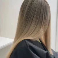 خدمات کراتین و  و ابریشم سازی مو فقط هزینه مواد
