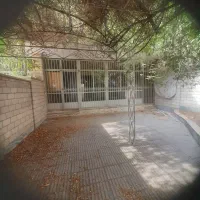 ۲۱۰ متر مستغلات