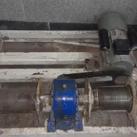 بالابر .نفر بر سبدی