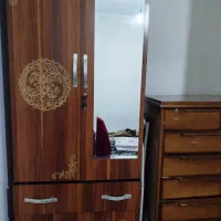 یه کمد و یه دراور تمیز درحدنو کاملا سالم