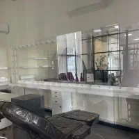 اینه کنسول میکاپ+دو عدد میز ناخن|آرایشگاه و سالن‌های زیبایی|ساری, |دیوار