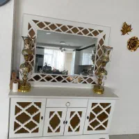 آینه کنسول به همراه یه جفت شمعدان