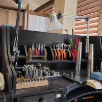 فضای-اشتراکی-میزکار-طلاسازی-کارگاه-طلاسازی-مجهز