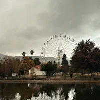 300-متری-تمیز-و-مرتب-سه-خواب-آجرنما