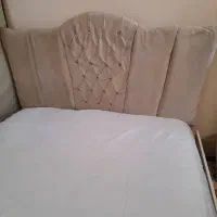 تخت دو نفره چوبی mdf تاج تخت پارچه ای مدل لمسه