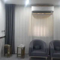 پرده ی مخمل خاکستری