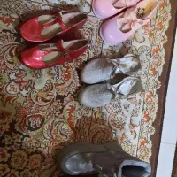 تعداد زیادی لباس بچه گانه تمییز و در حد نو