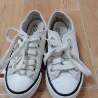 کتونی بچگانه