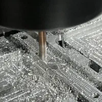 تکنسین فنی تراشکار (دانشجوی مکانیک)