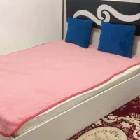 تخت خواب۲نفره همراه چراغ شب خواب
