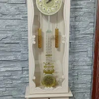 ساعت پایه دار