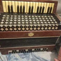 آکاردیون|پیانو، کیبورد، آکاردئون|شبستر, |دیوار