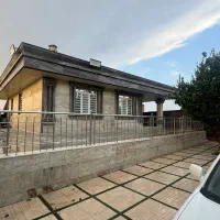 ویلا استخر ابگرم جکوزی|اجارهٔ کوتاهمدت ویلا و باغ|شیراز, قلات|دیوار