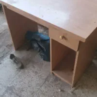 تعدادی لوازم به فروش میرسد