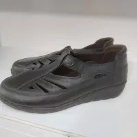 انواع کفش و کیف|کیف، کفش، کمربند|رشت, باهنر|دیوار