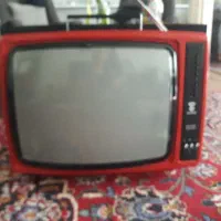 تلویزیون رنگی قدیمی