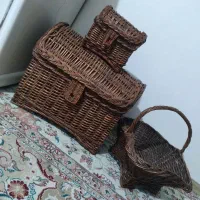 صندوقچه و سبد حصیری