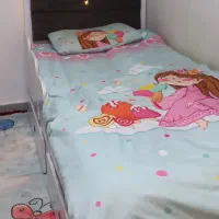 تخت نوجوان و بزرگسال