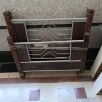 تخت خواب یکنفره به همراه آباژور