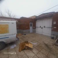 فروش ونصب جک بازویی برروی درب های پارکینگی ویلای