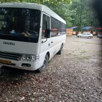 مینی بوس دربستی ایسوزو