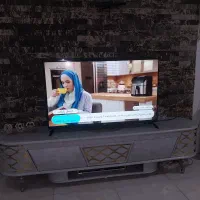 تلویزیون  ۴۳ اینچ هوشمند یونیوا  یکسال کارکرده