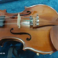 ویولن|ویولن|خوی, |دیوار