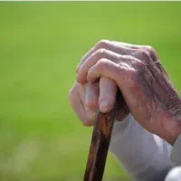 پرستار جهت همراهی با سالمند نیازمندیم