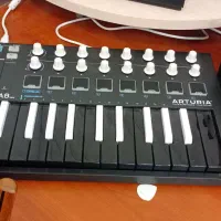 میدی کیبورد arturia