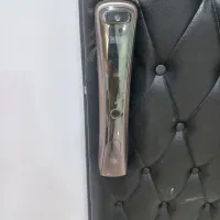 قفل هوشمند و درب چرمی اتاق مدیریت