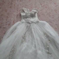 لباس عروس با تور اضافه