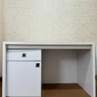 میز‌ تحریر MDF با کشوی متحرک بزرگ و جادار